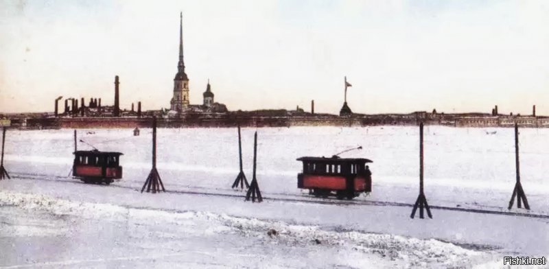Немногие знают, но раньше заморозки в Петербурге отмечали не хуже, чем Маслен...