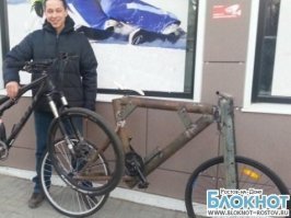 Голодают что ли? В этой толпе толкаться, себя не уважать.

А вот так продавца в рамках акции нагнуть, поменяв металлолом на велосипед стоимостью 200тр, от чего бы и нет: