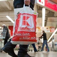 Ну так и ЭТИ - тоже многоразовые.
И в пользовании на порядок удобнее.
Но их почему-то запрещают.