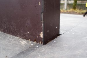 У нас тут тоже в городе соорудили скейт площадку за 25 миллионов рублей