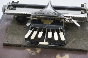 Опять же можно было упомянуть о видах этих самых машинок, например - для нот, для слепых или китайская машинка на 50 000 иероглифов!