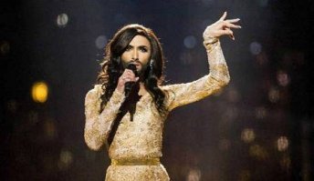 С некоторых пор этот ваш О-О-О-скар (или Оск-А-А-А-р, как там его) - в сфере фильмов глазами абсолютно то же самое, что в сфере песенок ротом конкурс Евровидение. 

PS Даже не то что посмотрев, а просто обсуждая ЭТО заседание "киноакамедиков" вы не чувствуете себя обрызганными чем то вонючим?