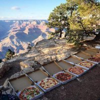 Много пиццы не бывает