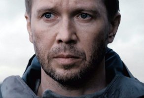 "На нашего Бунша похож"©
Без обид, похож на Е.Миронова: