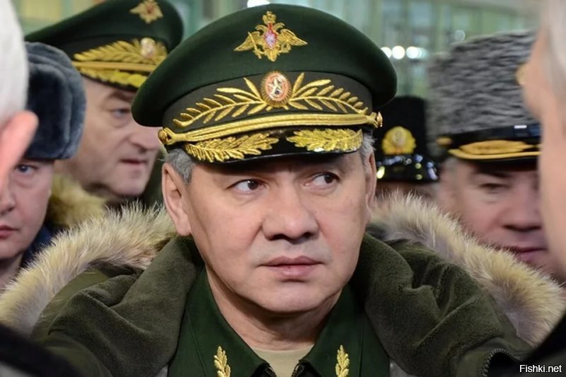 Когда у маршалов были приличные фуражки а не как сейчас.