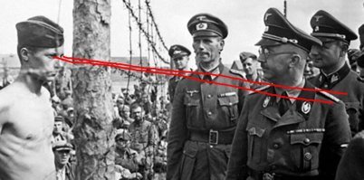 я может чего не понимаю и у меня косоглазие, но солдат явно смотрит куда-то в сторону