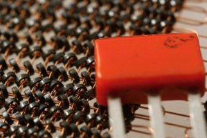 Сравнительные размеры ферритовой памяти.