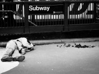 вся суть прессы - искать дерьмо и снимать его со всех ракурсов