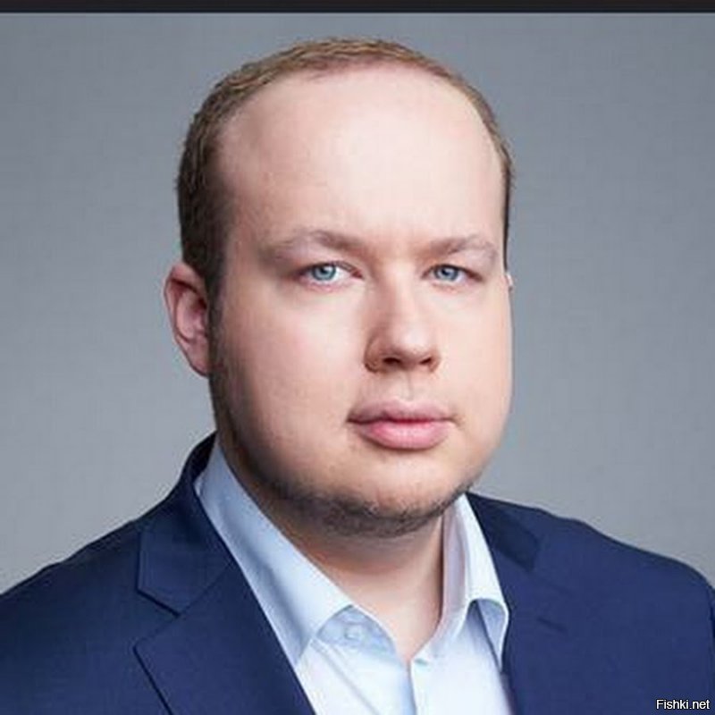 А как тебе эта рожа? От жира не лопается?