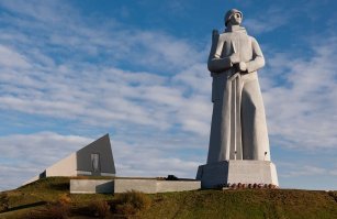 "Северное Сияние" пил только раз.
Но там, где это традиция.
У Алёши, в Мурманске.
Кто бывал (живёт) в Мурманске - знают.
