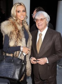 Лучшее украшение, это кошелёк папика.