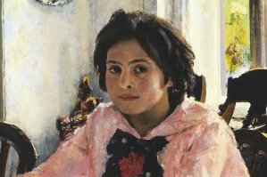 Девушки улыбаются