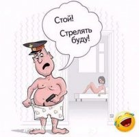 Гимнастка показывает чудеса владения своим телом