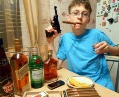 Напиток в зеленой бутылке, кстати сказать, весьма не плох. Рекомендую.