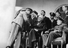 1. Так вроде с США не враги, а партнёры.
2. А с Черчиллем, Рузвельтом, Трумэном?