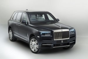 Что-то вы батенька привераете. Какую-то левую машинку запилили.
Вот Rolls-Royce Cullinan SUV