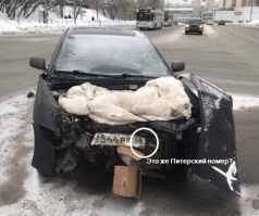 Авария дня. Infiniti пролетел на красный свет в Новосибирске