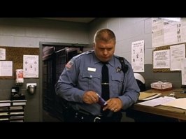 Служебный пес помог полицейскому усмирить участника драки