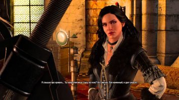 ...одевается в черное и белое. Черное в сериале было. А белое? По книгам (и по игре тоже) Йеннифер - чародейка, которая сильна, умна, решительна и целеустремленна. Учитывая ее возраст, она вертит людьми как ей заблагорассудится. И готова идти по трупам ради Цири. Так? Отсюда взгляд и в целом поведение (в книгах и в играх). В сериале же она так и осталась перепуганной селянкой с кучей комплексов. 
Сравните образ Йеннифер из игры. Кстати, рекомендую просмотреть всех ключевых персонажей как их отрисовали в игре, по-моему, гораздо ближе к тексту.