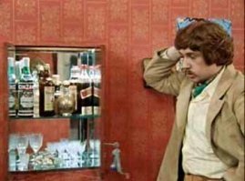 Зато и продакт-плейсмент мальборо в этом фильме провели. И чинзано с Джонни Уокером ред лэйбл