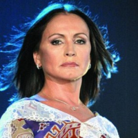 Гарна дивчина. У супостатов такой нет.