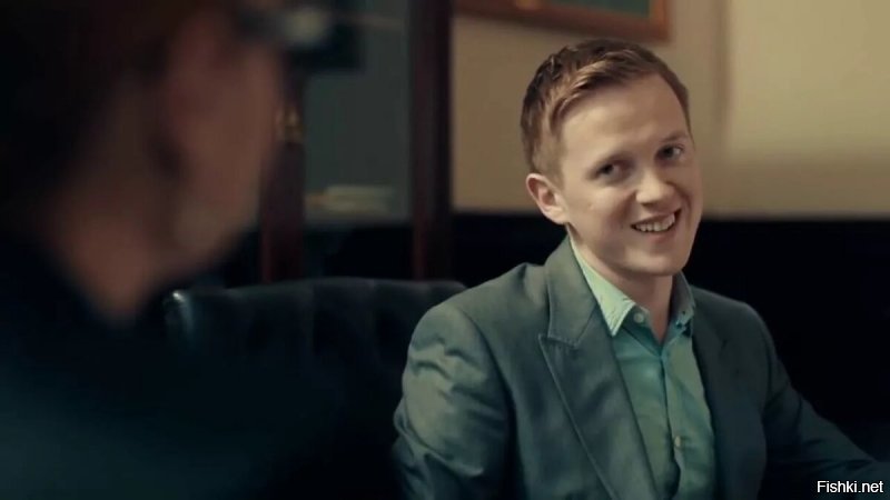 Дело в том, что это самое матчество может сильно подпортить жизнь... Вот, например, приходит человек устраиваться на работу: 
- Здравствуйте, меня зовут Пупкин Станислав Ольгович!
- До свидания, мы вам обязательно перезвоним!