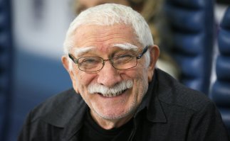 10 звезд, которые к удивлению многих все еще живы