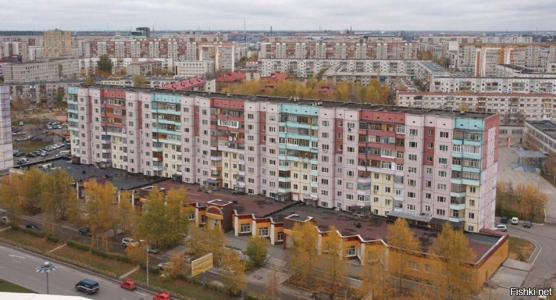 Всё высрал? 
В одном и том же году в этих двух городах нашли нефть. Клоун, вставший с колен расскажет, в какой стране власть заботиться о своём народе, а в какой стране крысы всё растащили по оффшорам и подняли пенсионный возраст потому, что "сверхдержава"?