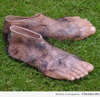 Подборка абсурдной дизайнерской обуви