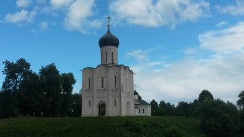 а теперь сравните с обычными снимками)
1. где-то в Питере
2. Покрова на Нерли, под Владимиром