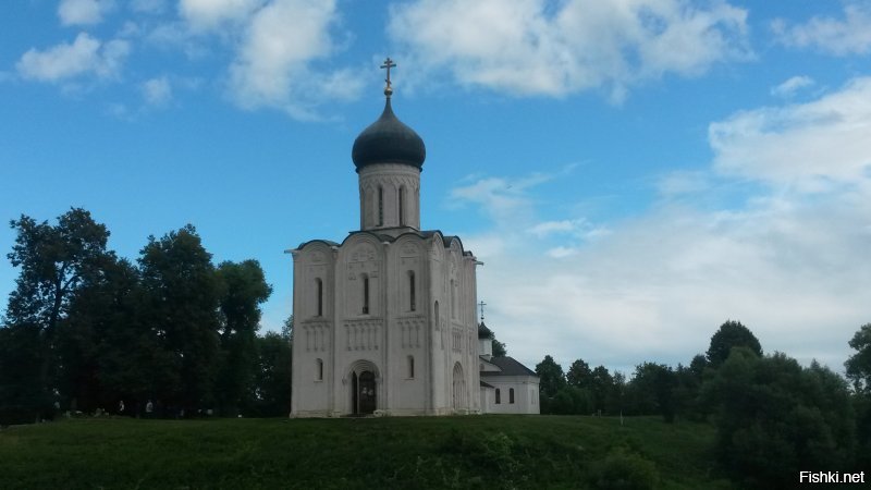 а теперь сравните с обычными снимками)
1. где-то в Питере
2. Покрова на Нерли, под Владимиром