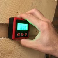 нехватка места и крутизна подъёма заставляют извращаться.