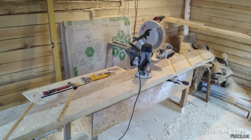 Молодец! 
В прошлом году тоже занимался подобным рукоделием. Инструмент + 4 умелые руки :)
Тетиву из 4х досок делали. Ручная фреза очень помогла.
Бонусом у нас получились прикольные полочки под всякую мелочь под лесенкой.