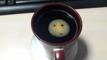 Кофе по утрам тоже бывает не выспавшимся))