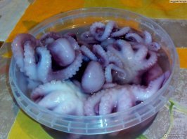 В любом Магните сто рублей банка. Только не говорите мне, что их в море ловят.