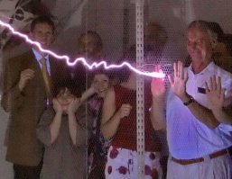 Не надо смешивать статику (механика) с электростатикой.

.