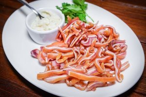 Хохол просто проголодался :)