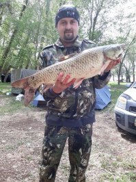 А я люблю рыбалку, только не зимнюю. Вот весной и осенью под Астраханью-самое оно.