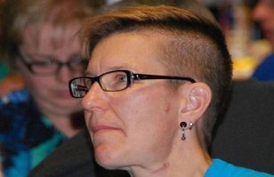 А ещё слово "человек" мужского рода! 
Это нечестно, сексизм!!!