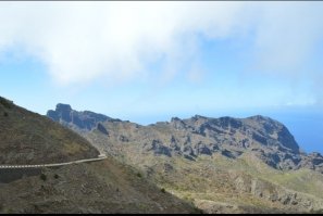 Какой оппонент, такие и шутки.
Хочешь серьезности?
Запомни, хвастаются чем то в интернете анонимами только нищеброды с ущемленным достоинством, потому что можно мелить что попало и ни за что не отвечать. 
Твои "где фото с ресторана" это подтверждают. Ибо с ресторанов фото только у профи, тп и нищебродов, чтоб запечатлить свой единственный в год поход.... и то, скорее на корпоратив.
Люди, для которых это обыденность, приходят туда поесть. А что б "обзавидовались подружки" это удел таких звездаболов, как ты. 
Дальше. Разговор был про сто, с хрена ли я должна была фото отдыха сбрасывать? Тебе все 82 гига? 
Или страны перечислить, сам выберешь? 
Чем больше человек в пустую орет и понтуется, тем больше он..... ну ты сам понял. У кого все ок, тот не нуждается в самоутверждении анонимусом в интернете, придумывая себе жизнь. 
На, не плакай. Что дальше? Дом, сейф, где деньги лежат?