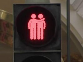 В Женеве пешеходные знаки поделили по половому признаку