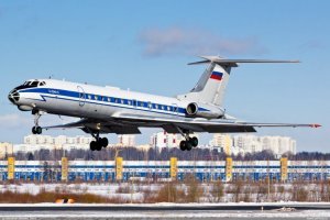 очень знакомый хвост у "американского" военного самолёта...
что-то он мне напоминает. ту-134?