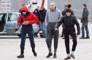 Почему супергерои носят трусы веселой расцветки не под одеждой, а поверх