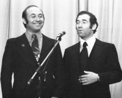 Александр Лившиц и Александр ЛЕвенбук. Не Авенбук. 
ТщательнЕе надо, мистер Водяной.