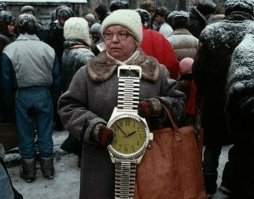 В каждом подобном посте пишу: аффтор, ну если ты не в теме и родился после 2000 года - не пиши про то, про что не знаешь. Мне такие часы (и им подобные) на свадьбу в 1995 году подарили аж 5 штук, потом не знал как от них избавиться. Тетрисы продавали на каждом шагу, как и картриджи Денди. И для меня лично они никакой ценности не представляли.