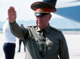 Странное приветствие.