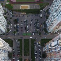 потому что парковки делать невыгодно, а на этом месте лучше построить еще одну 17 этажку  и на 1000 квартир  30 мест.