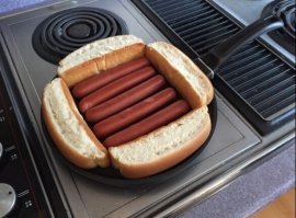 4 булки 5 сосисок