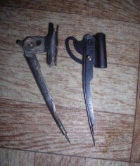 Такие забыли? Левый был дороже. А в старших классах готовальня.