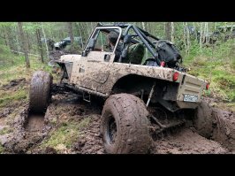 Джипы в естественных для себя условиях. смотрятся куда круче!!!